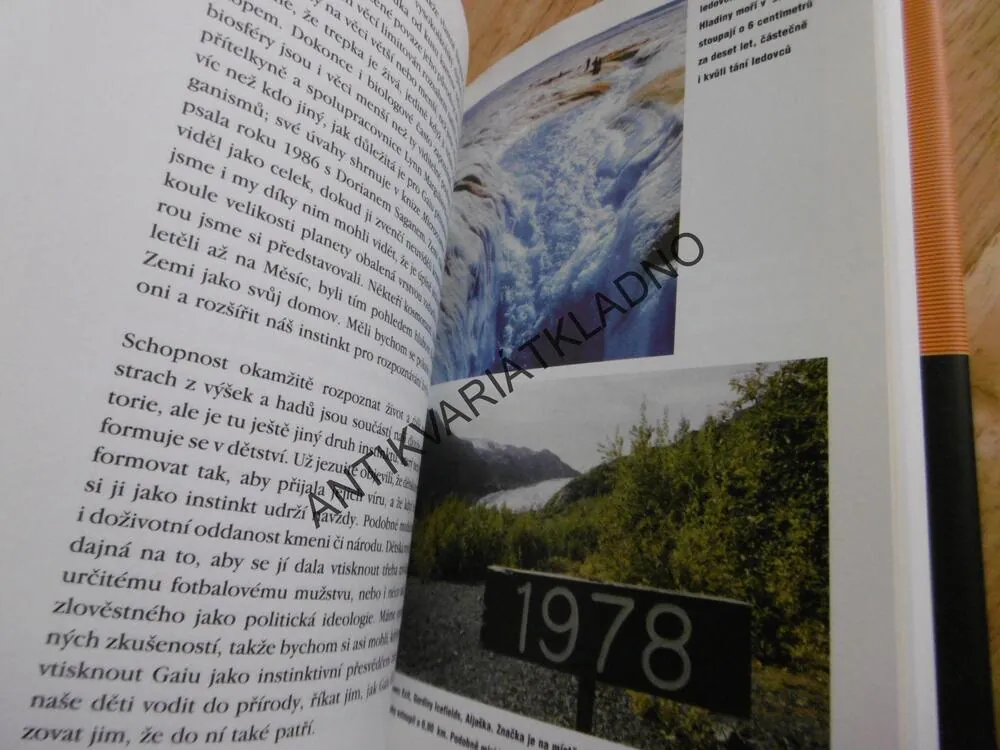 GAIA VRACÍ ÚDER, JAMES LOVELOCK, 