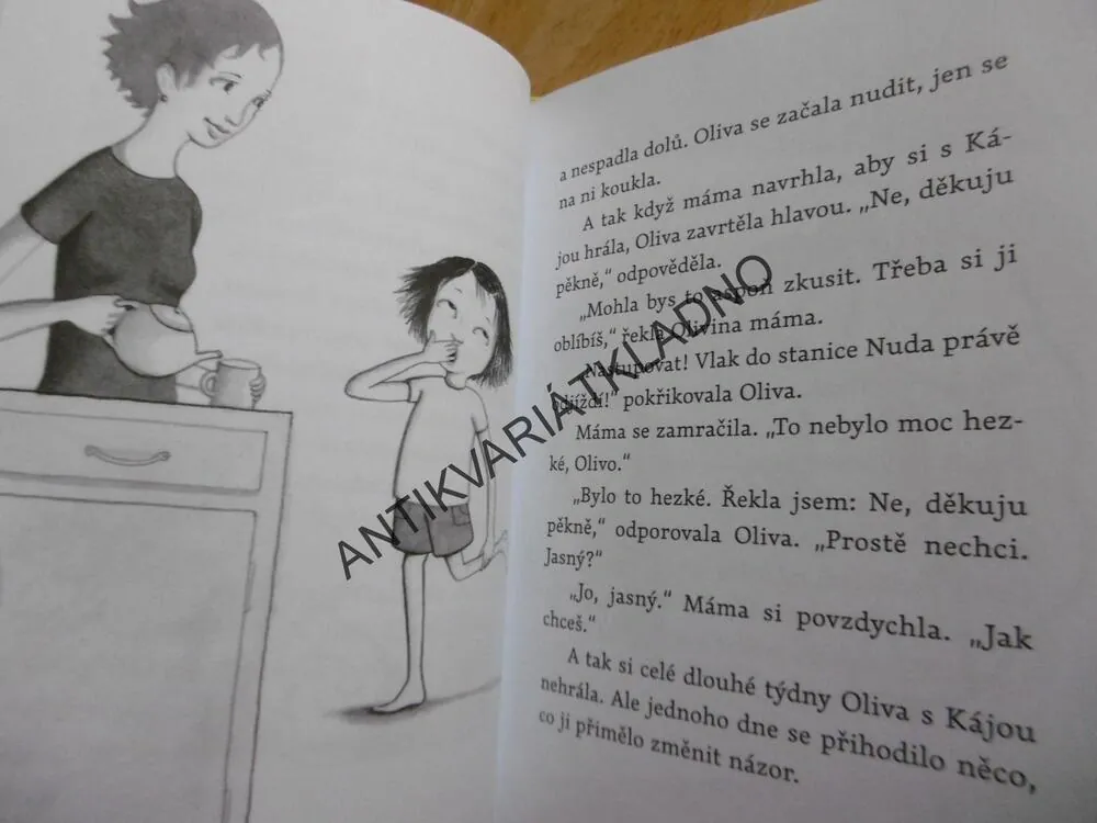 KÁJA A OLIVA, ANNIE BARROWSOVÁ