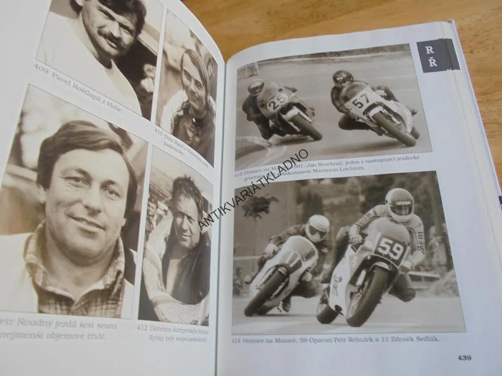 MISTROVSTVÍ ČESKOSLOVENSKA SILNIČNÍCH MOTOCYKLŮ 1954-92,MOTOCYKL JAWA AJ., **an