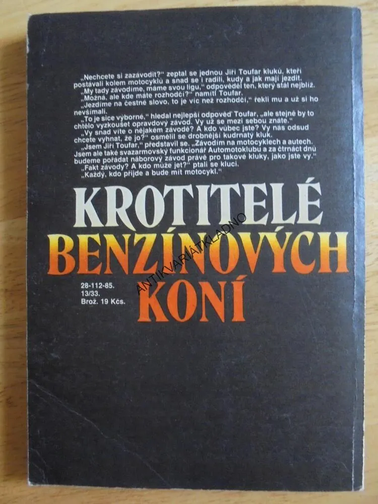 KROTITELÉ BENZÍNOVÝCH KONÍ, FORMULE, MOTOCYKL, ZÁVODY, JAN KOTRBA