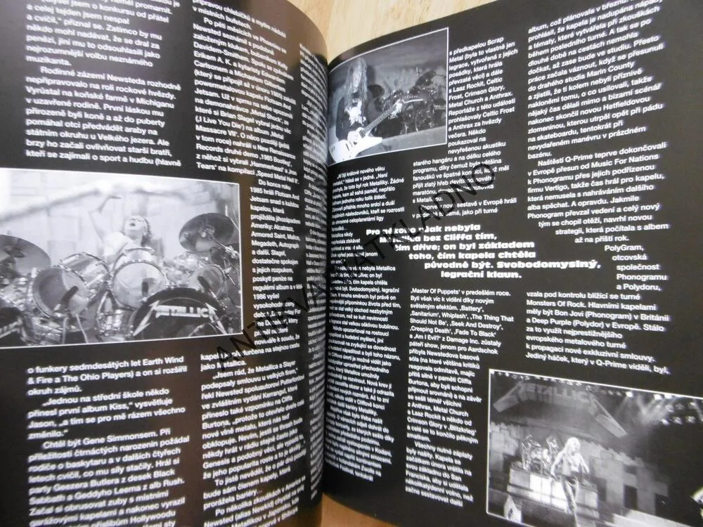 METALLICA, OBRAZOVÝ DOKUMENT, KNIHA PRO METALISTY, OD 1980 DO DNES, PŘES 150 FOTOGRAFIÍ