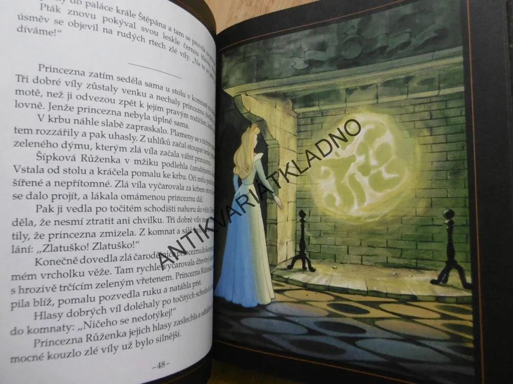 KNIHA ZLODUCHŮ, PŘÍBĚHY Z FILMŮ DISNEY, **an