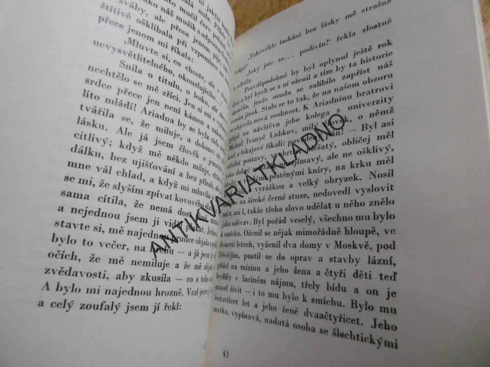 O LÁSCE, ANTON PAVLOVIČ ČECHOV,  ULRICH, **an