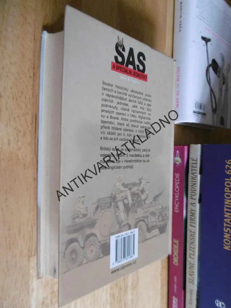 SAS A SPECIÁLNÍ JEDNOTKY, JON. E. LEWIS, **an