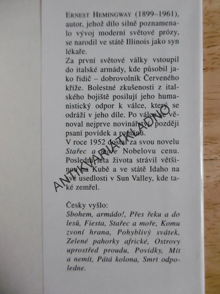 OSTROV UPROSTŘED PROUDU, ERNEST HEMINGWAY