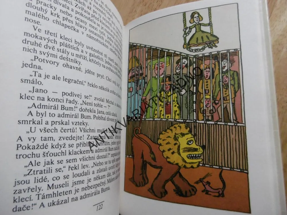 MARY POPPINSOVÁ, P.L. TRAVERSOVÁ, ŠALOMOUNOVÁ, **an
