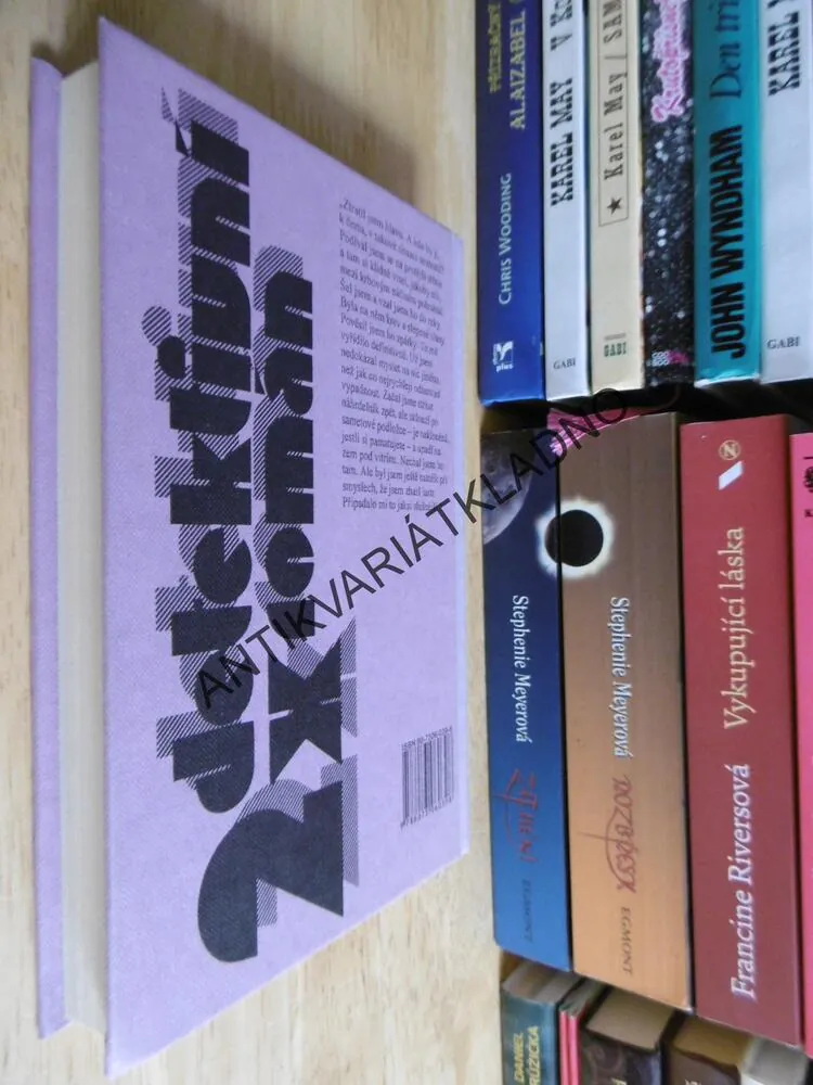 JOHN DICKSON CARR, CÍSAŘOVA TABATĚRKA, PŘÍPAD USTAVIČNÝCH SEBEVRAŽD