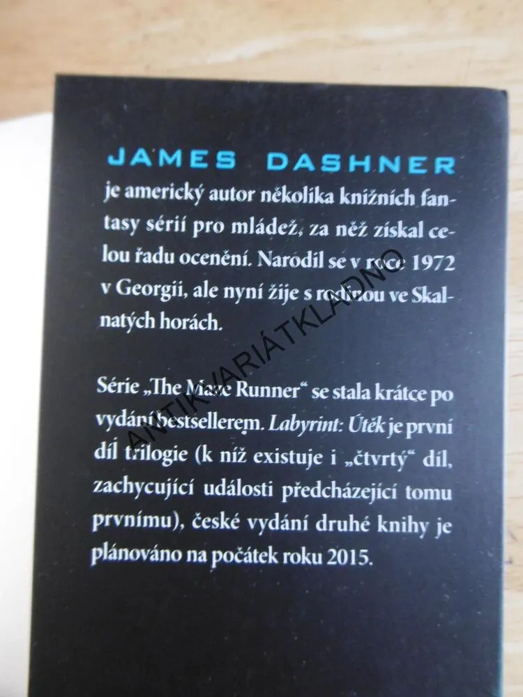 LABYRINT: ÚTĚK, JAMES DASHNER, **an
