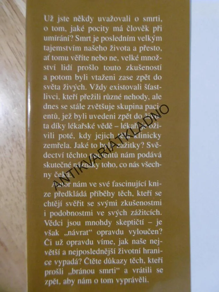 BRÁNA SMRTI, JEAN RITCHIE, **an