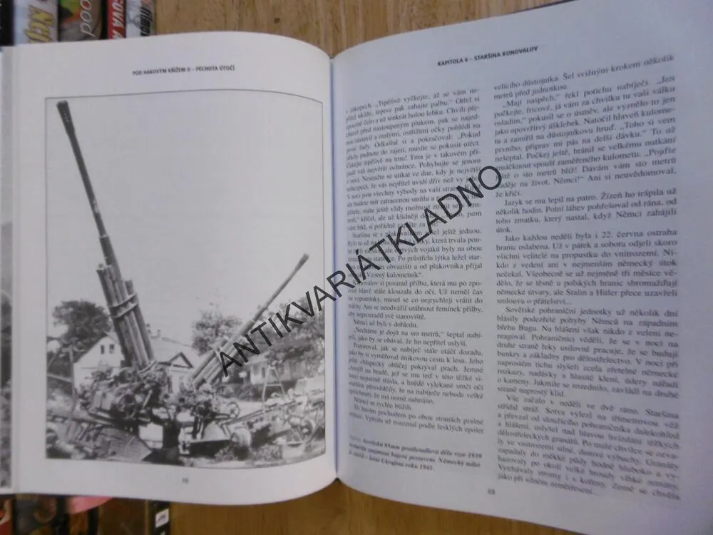 PĚCHOTA ÚTOČÍ, POD HÁKOVÝM KŘÍŽEM II., FRANTIŠEK WEBER, VÁLEČNÉ EPIZODY, **an