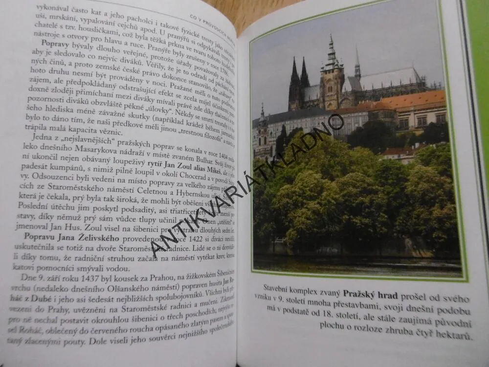 CO V PRŮVODCÍCH O PRAZE NEBÝVÁ, PRAHA, JAROLÍMKOVÁ, **an