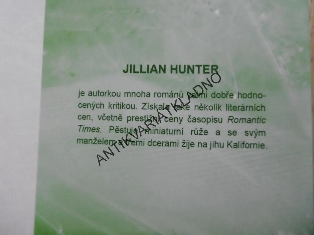 HRABĚNČINO PŘIZNÁNÍ, JULLIAN HUNTER, **an