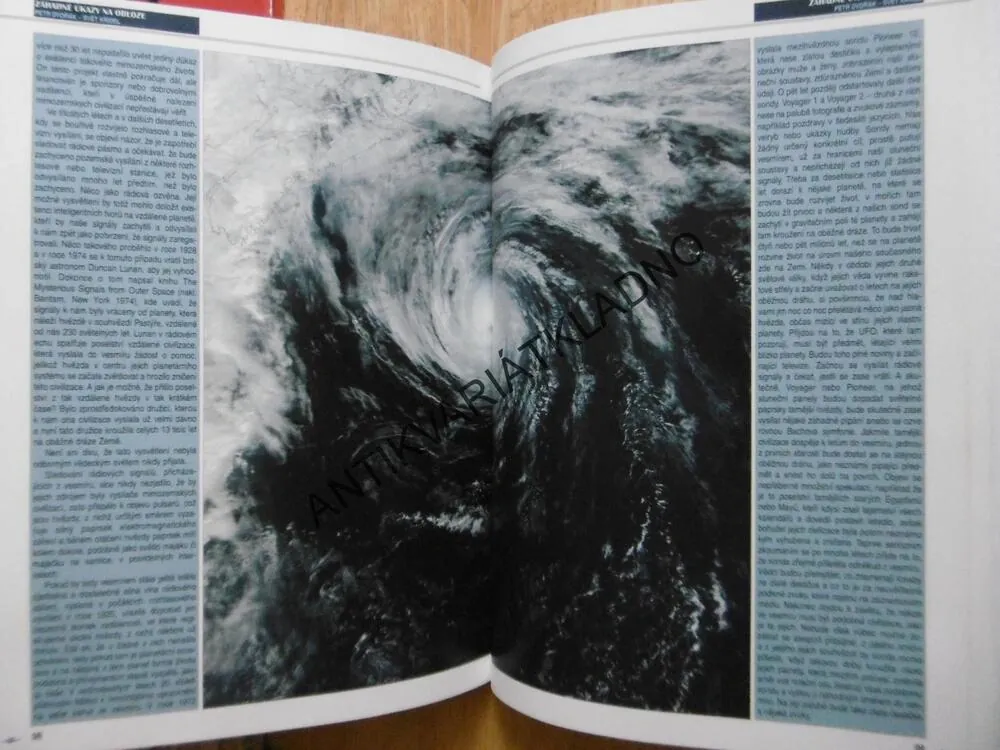 ZÁHADNÉ ÚKAZY NA OBLOZE, ILUSTROVANÝ ATLAS, METEOROLOGIE, **an
