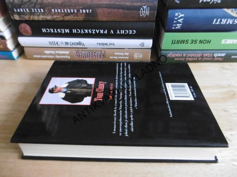 HRA O STÁT, TOM CLANCY, OPERAČNÍ CENTRUM