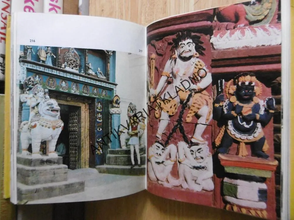 SVĚTADÍL POD HIMALÁJEM, JIŘÍ HANZELKA, MIROSLAV ZIKMUND, **an