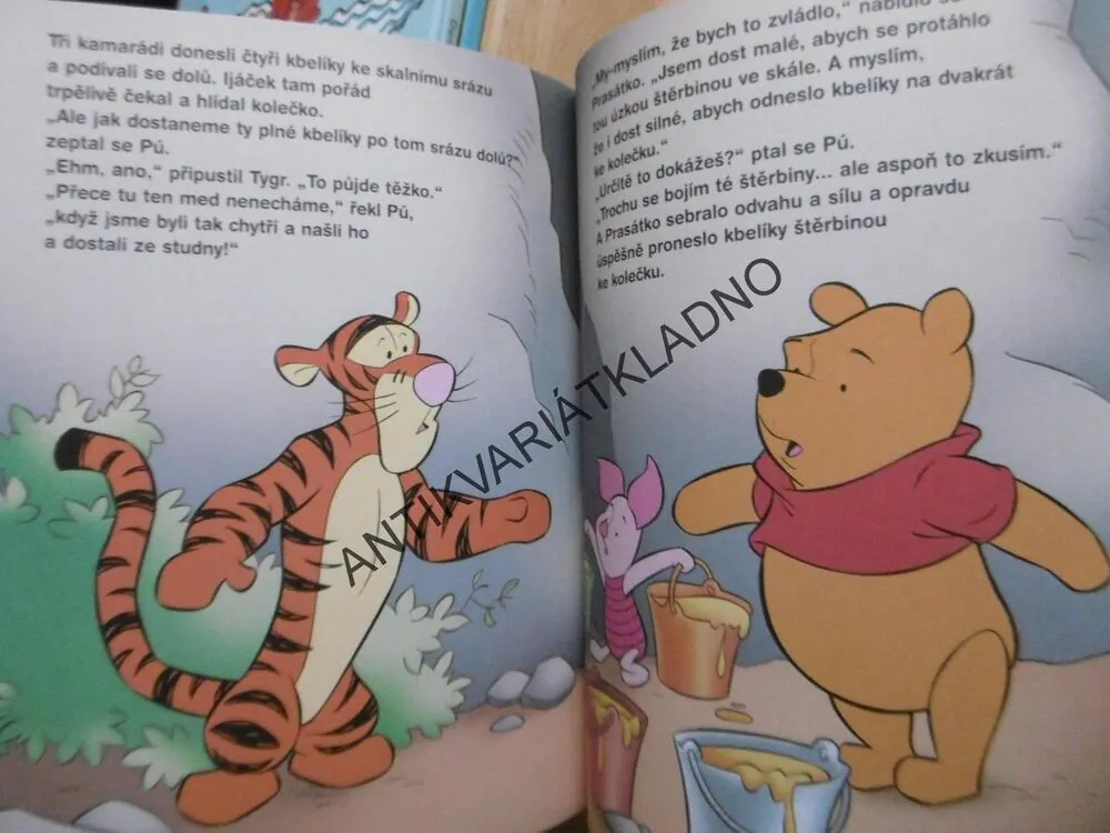 VŠICHNI MILÍ KAMARÁDI, MEDVÍDEK PÚ, WALT DISNEY