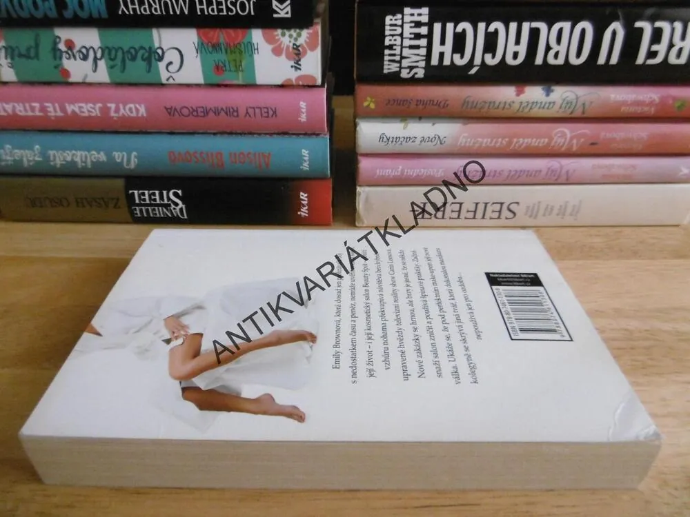 V ZAJETÍ KRÁSY, CHRIS MANBY, **an