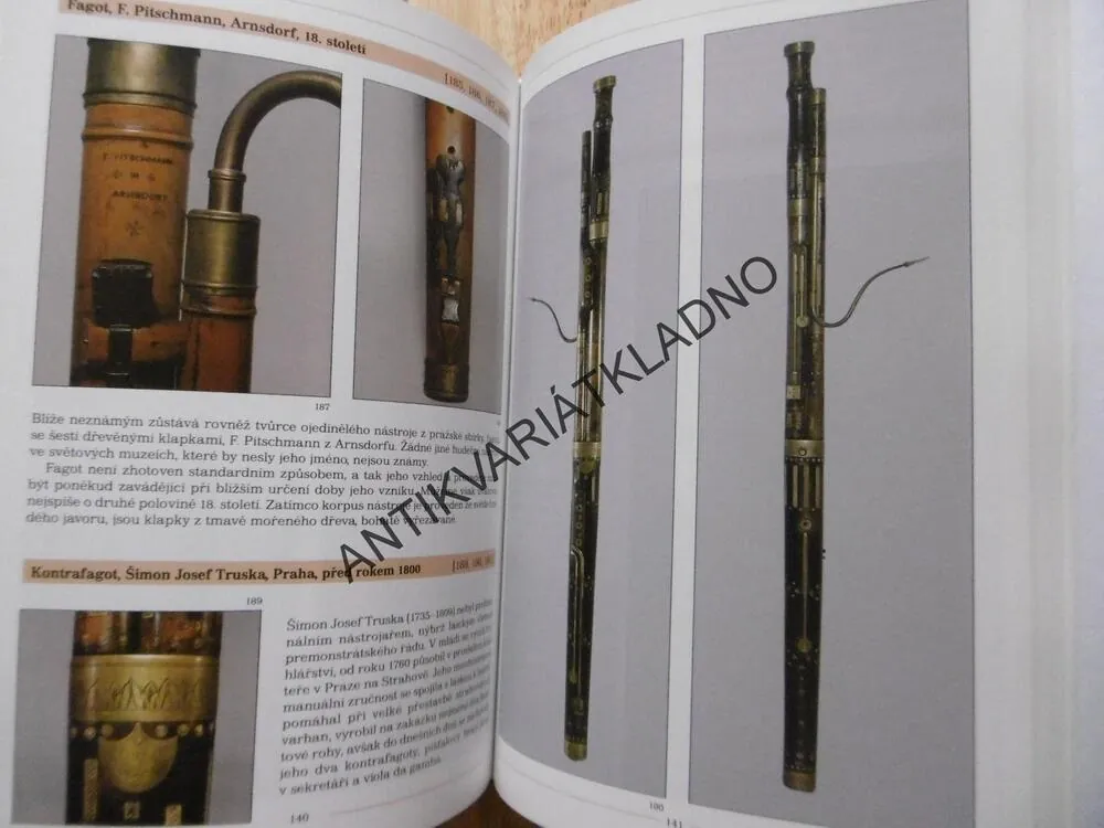 HUDEBNÍ NÁSTROJE, FOTOGRAFICKÝ ATLAS, BOHUSLAV ČÍŽEK, BEZ CD, **an