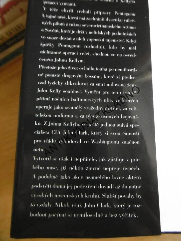 BEZ VÝČITEK, TOM CLANCY, **an