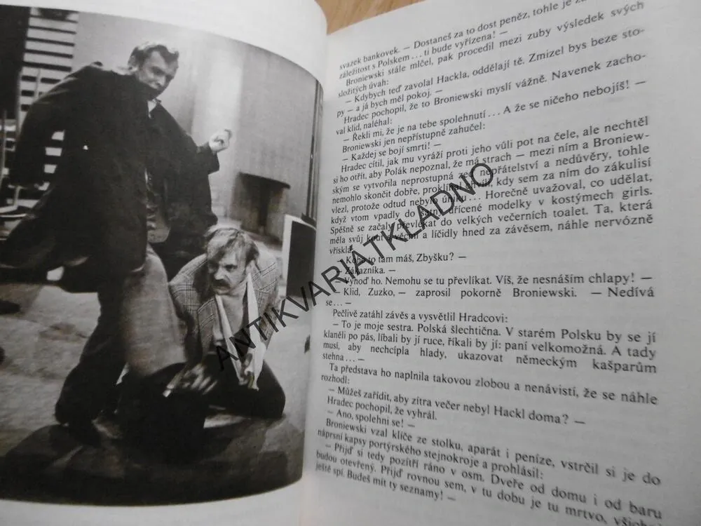 HRDELNÍ PŘE, MAJOR ZEMAN, JIŘÍ PROCHÁZKA, MAJOR ZEMAN , VLADIMÍR BRABEC, 4 PŘÍPADY, **an