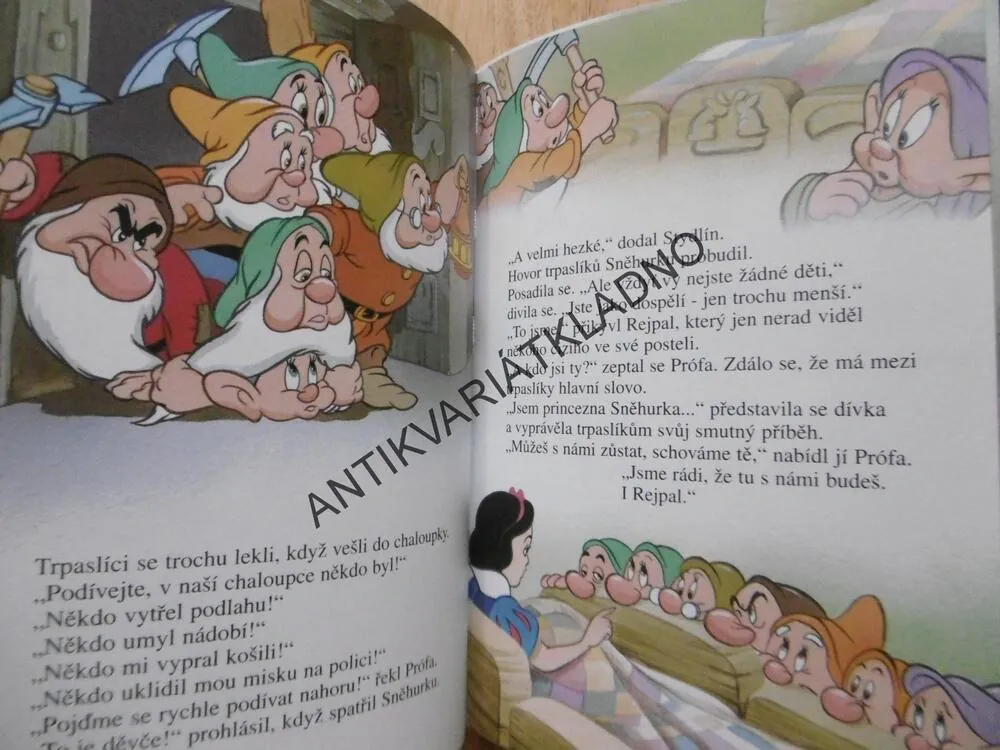 SNĚHURKA A SEDM TRPASLÍKŮ, WALT DISNEY, **an