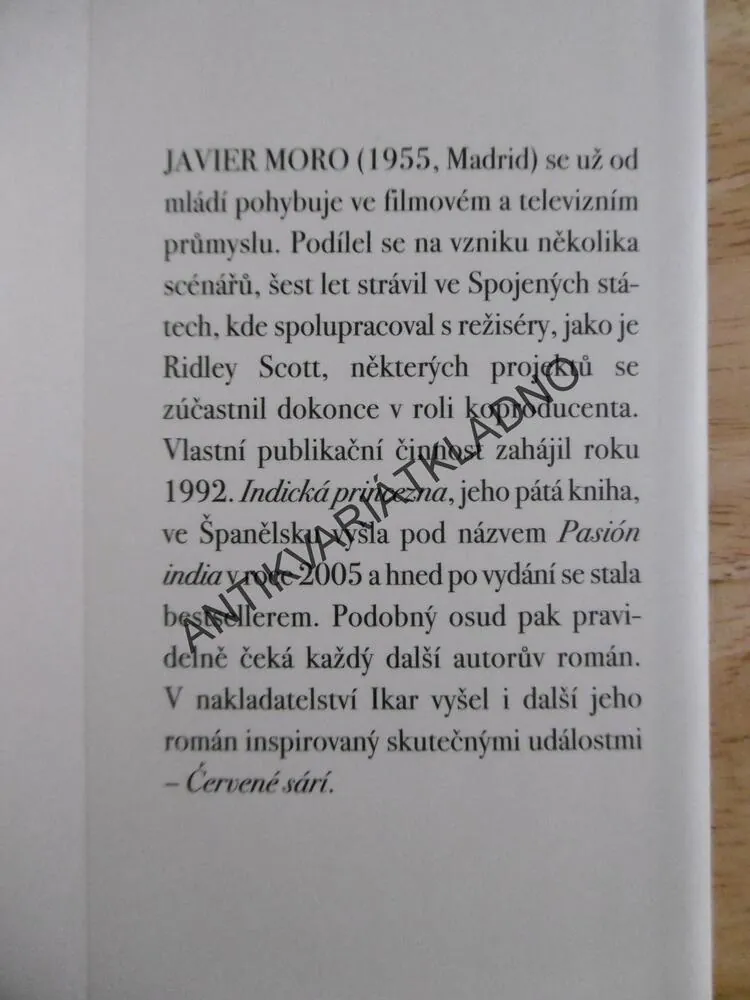NA VLASTNÍ KŮŽI, JAVIER MORO, **an