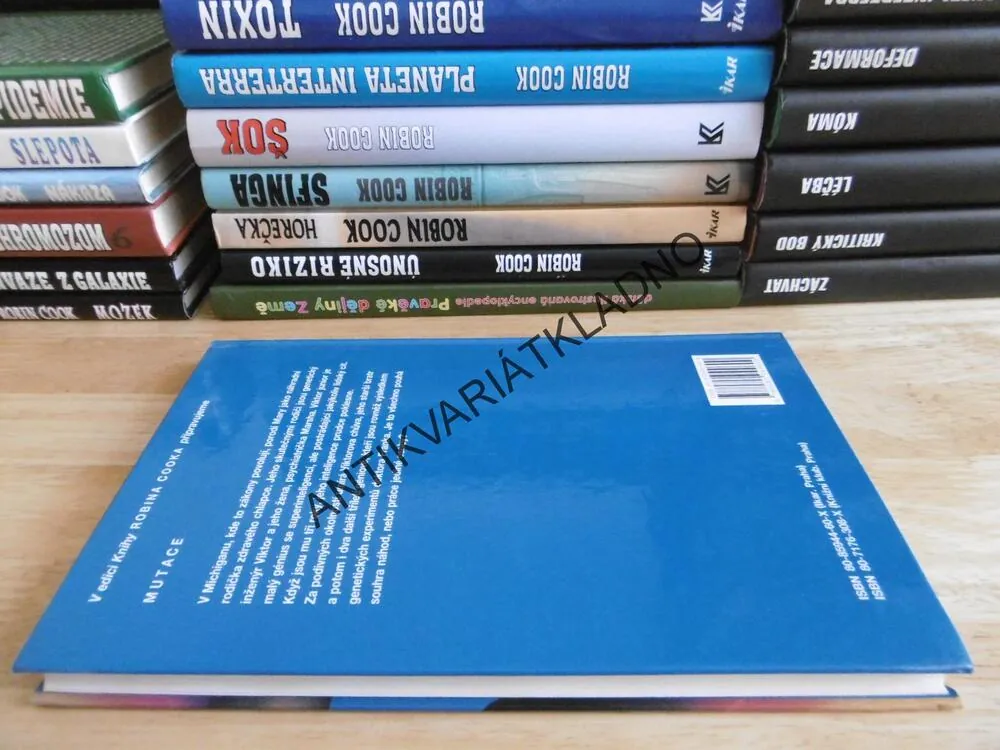 SMRTELNÝ STRACH, ROBIN COOK, **an