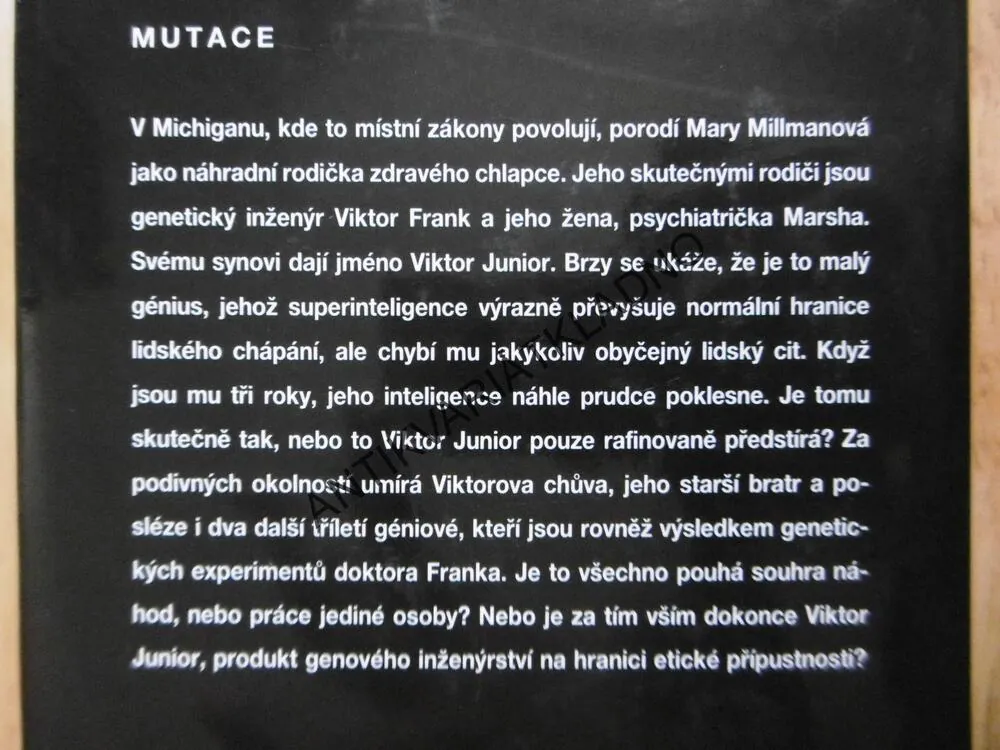 ÚNOSNÉ RIZIKO, ROBIN COOK, **an