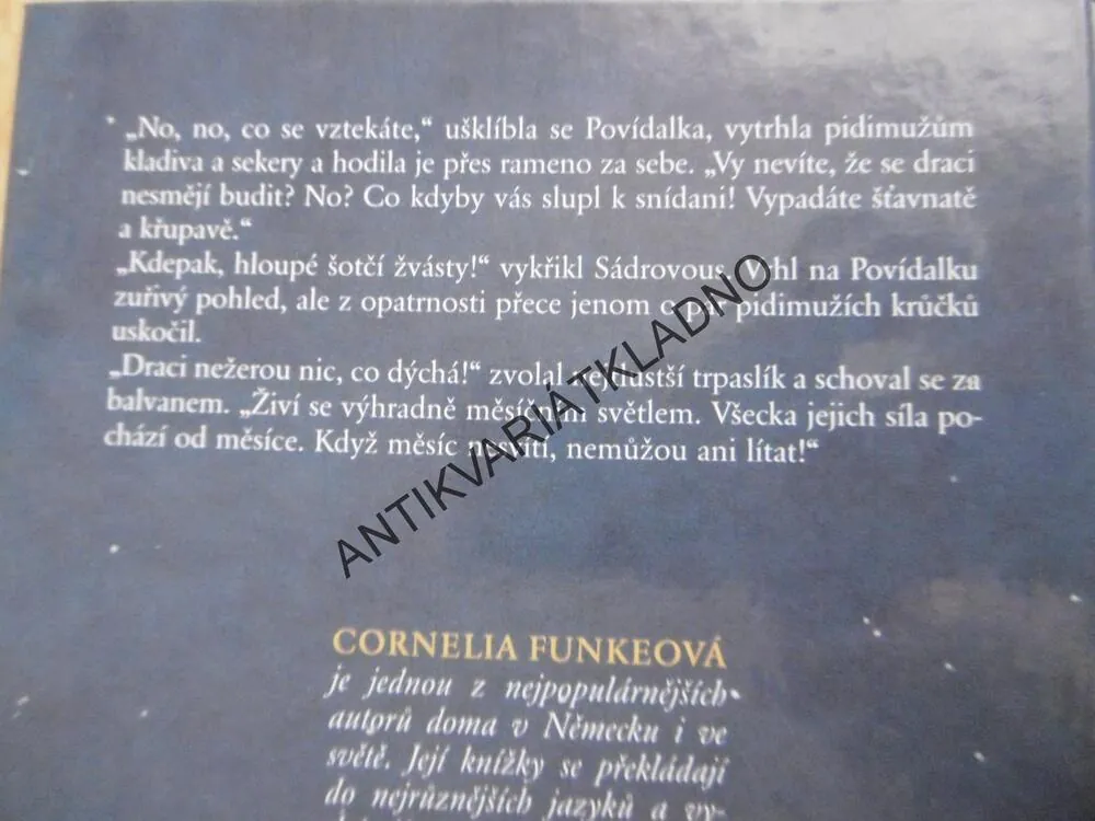 DRAČÍ JEZDEC, CORNELIA FUNKEOVÁ, **an
