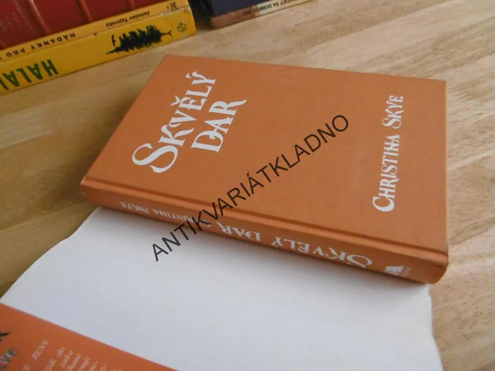 SKVĚLÝ DAR, CHRISTINA SKYE,**an