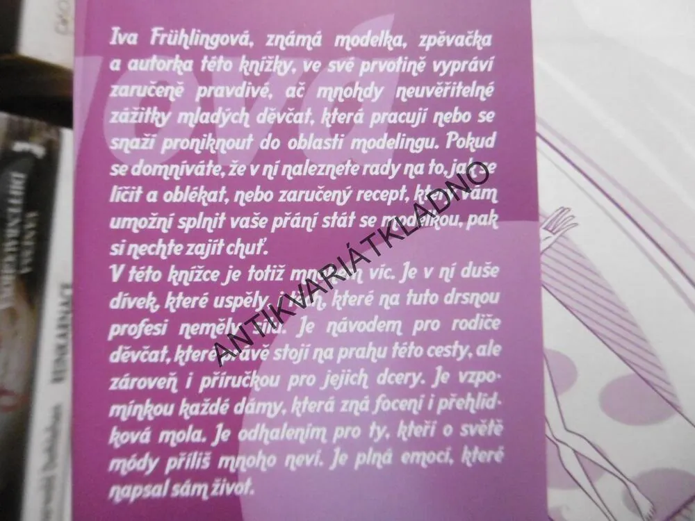 PŘÍBĚHY MODELEK, IVA FRÜHLINGOVÁ, **an