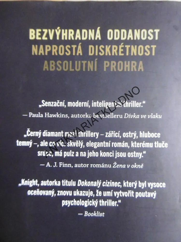OSOBNÍ ASISTENTKA, RENÉE KNIGHT,