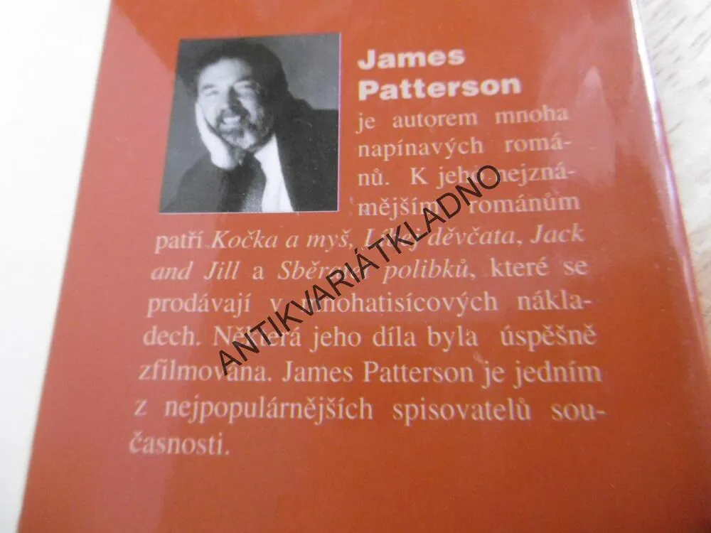 KOČKA A MYŠ, JAMES PATTERSON, **an