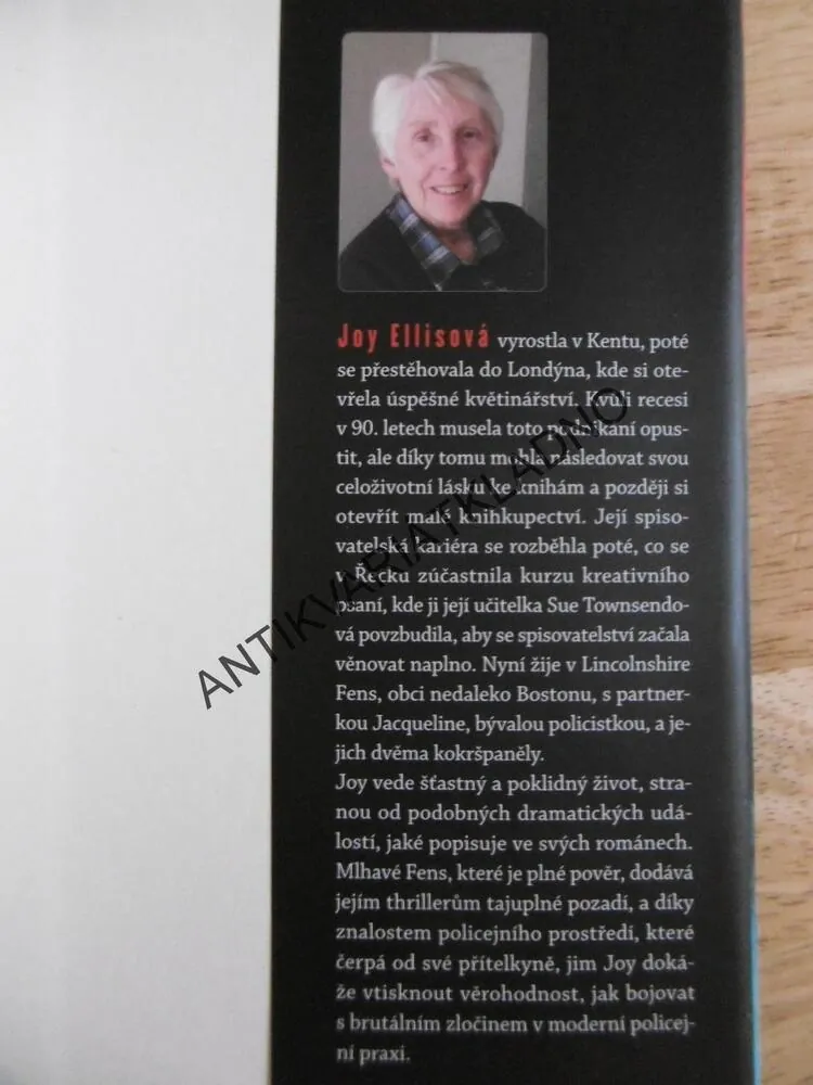 SYN VRAŽEDKYNĚ, JOY ELLISOVÁ, **an