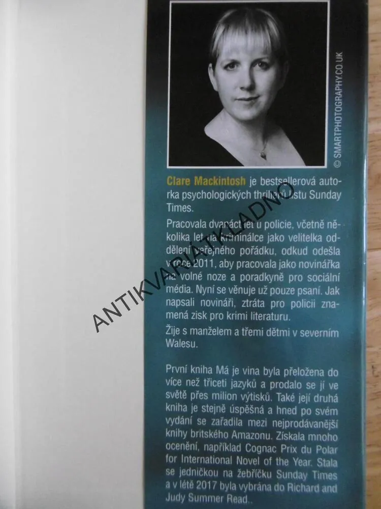 NĚKDO TĚ VIDÍ, CLARE MACKINTOSH **an