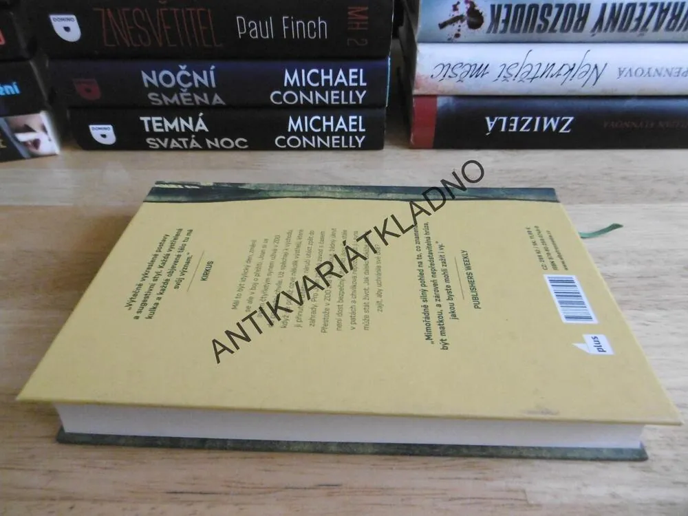 TŘI HODINY V ZOO, GIN PHILLIPSOVÁ, **an