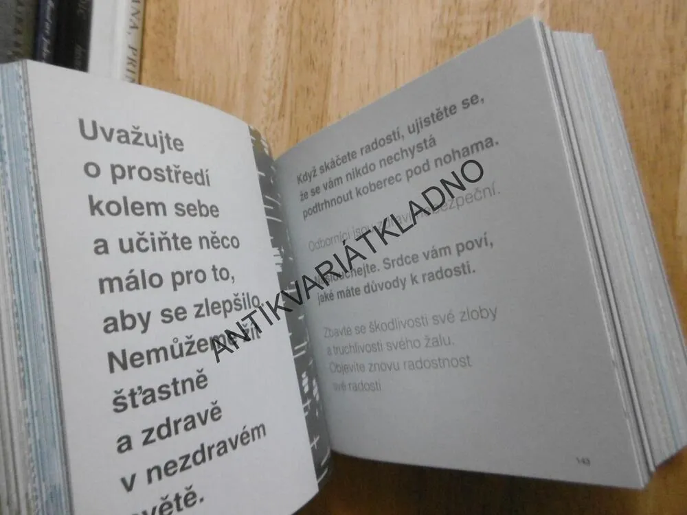 TISÍCKRÁT...ŠTĚSTÍ, DAVID BAIRD, **an