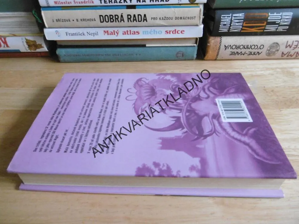 NOC TRIFIDŮ, SIMON CLARK,