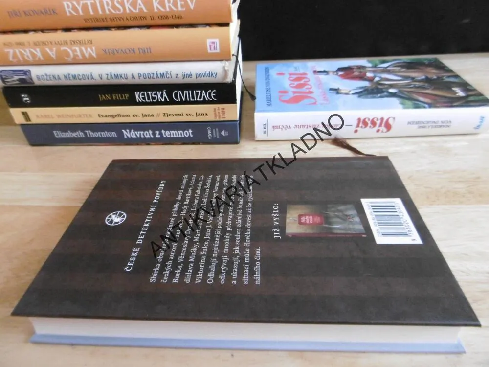 PODIVNÉ VRAŽDĚNÍ, ČESKÉ DETEKTIVNÍ POVÍDKY, **an