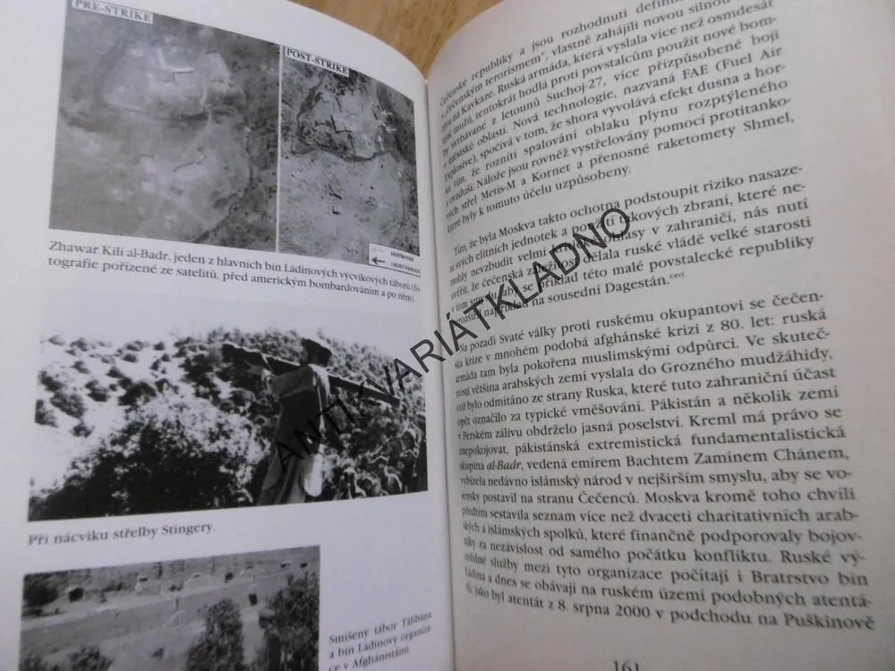 VE JMÉNU USÁMY BIN LÁDINA, ROLAND JACQUARD, **an