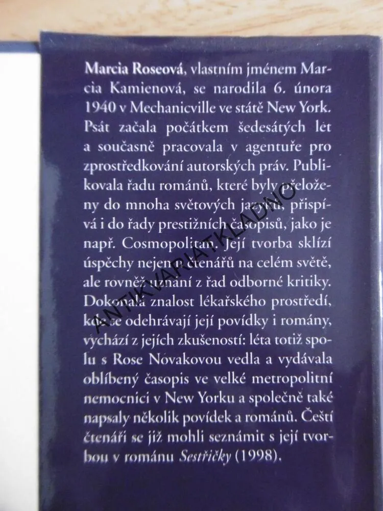 DAR LÉČIT, MARCIA ROSEOVÁ, **an