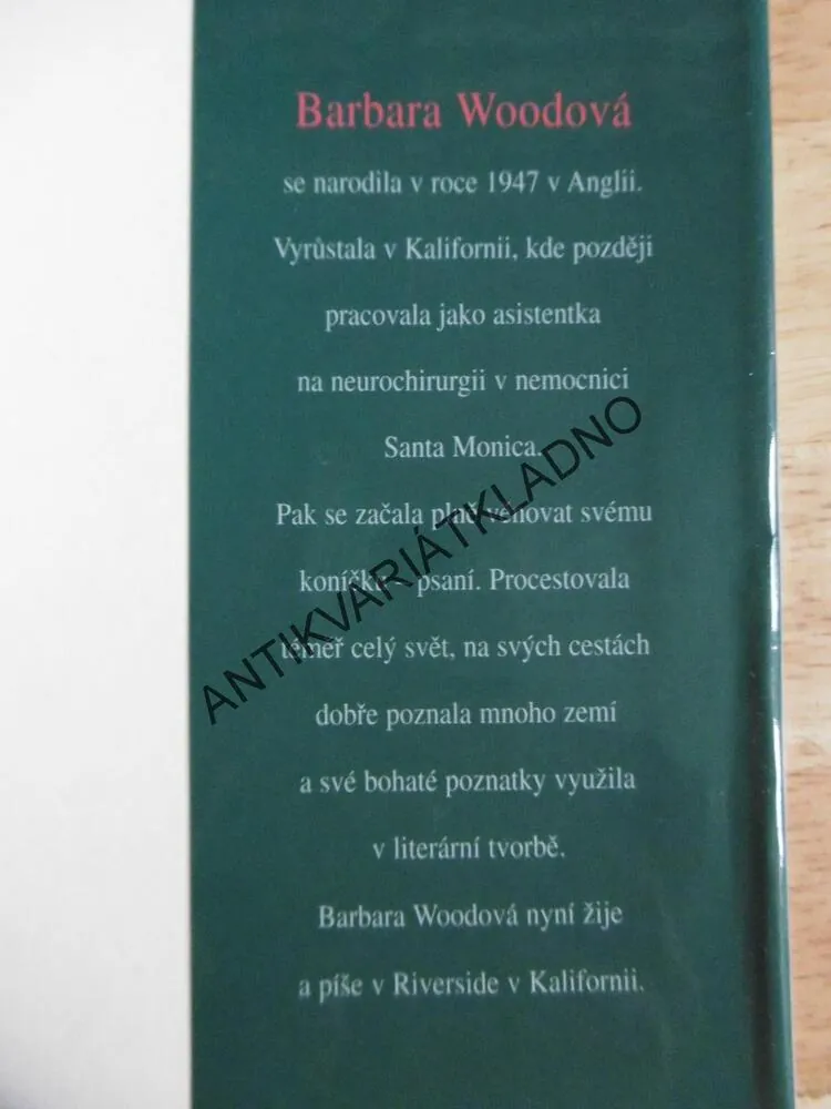 PANENKY Z RÁJE, BARBARA WOODOVÁ, **an