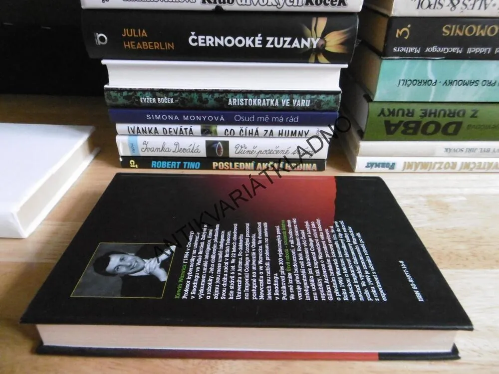 ÚSVIT ROBOTŮ SOUMRAK LIDSTVA, KEVIN WARWICK, **an