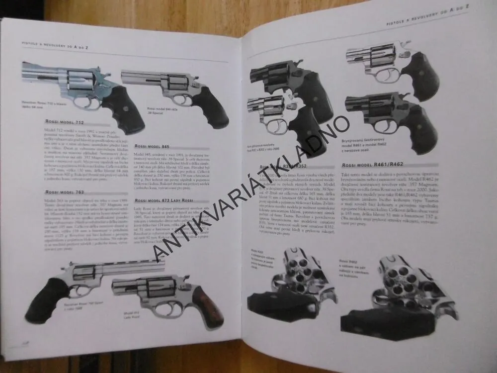 VELKÁ ENCYKLOPEDIE PISTOLÍ A REVOLVERŮ, A.E. HARTINK, **an