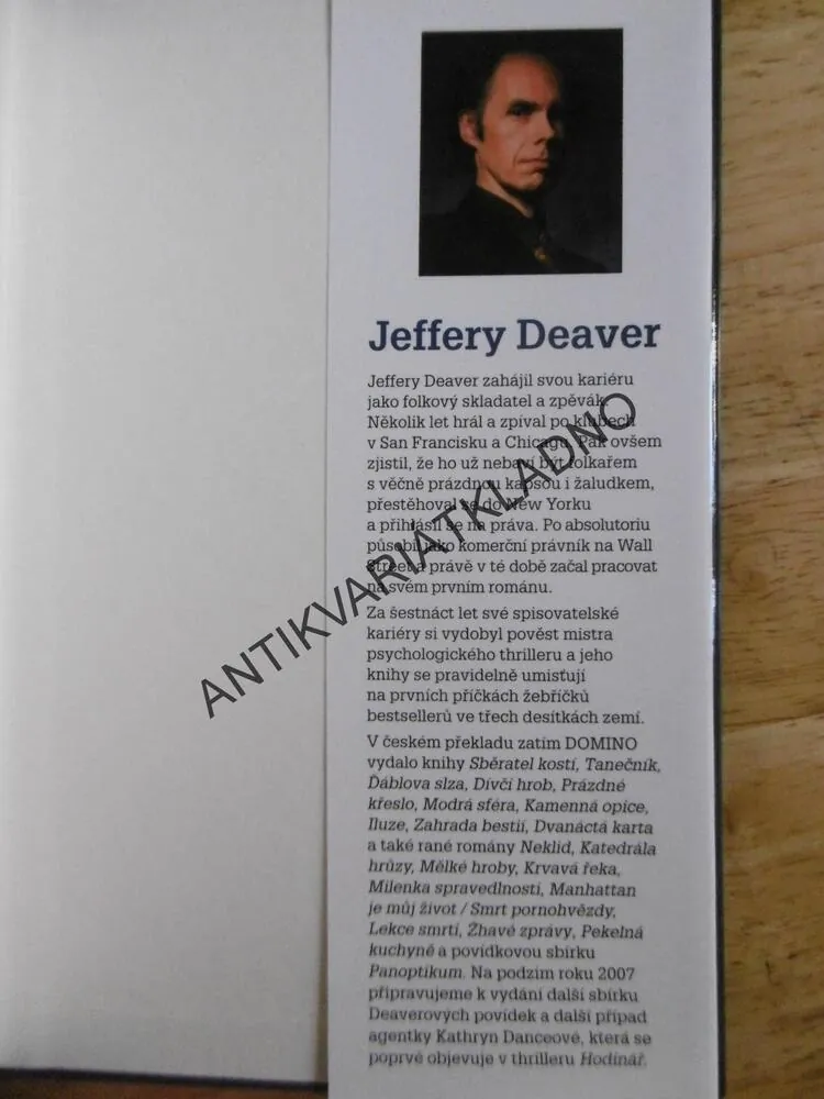 HODINÁŘ, JEFFERY DEAVER, **an