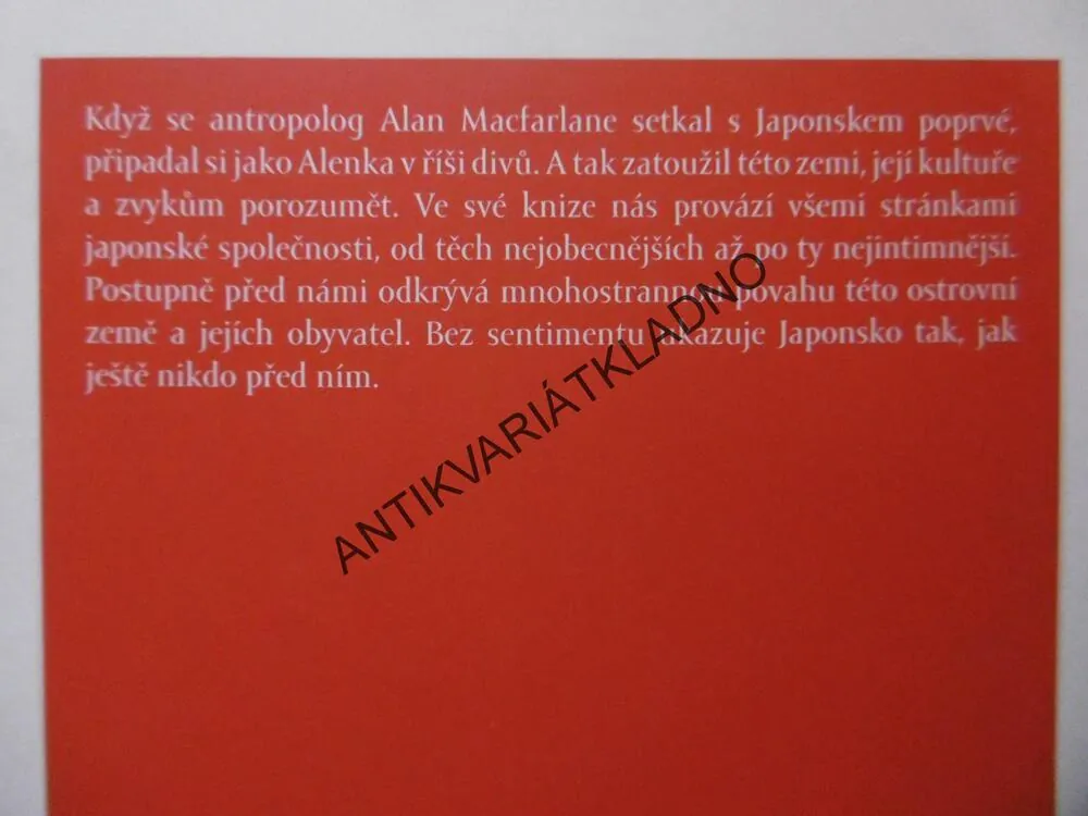 JAPONSKO ZA ZRCADLEM, ALAN MACFARLANE, **an