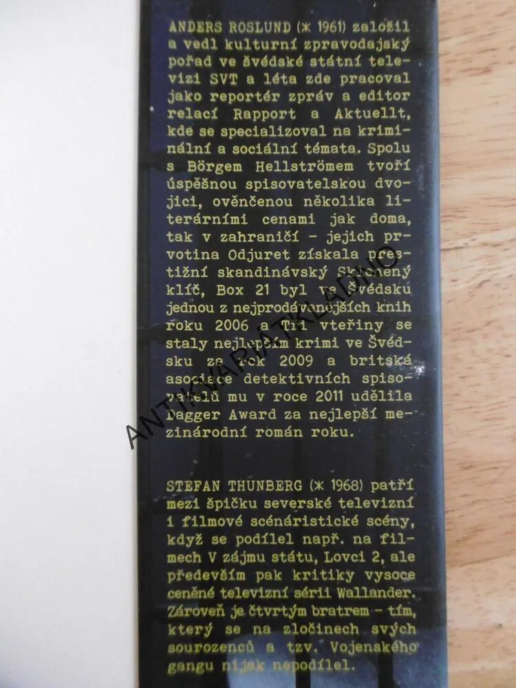 ČERNÁ VLÁKNA, ANDERS ROSLUND, STEFAN THUNBERG, **an