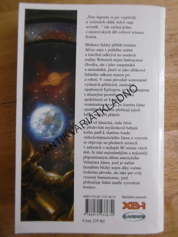 MĚSTO, CLIFFORD D. SIMAK,, **an