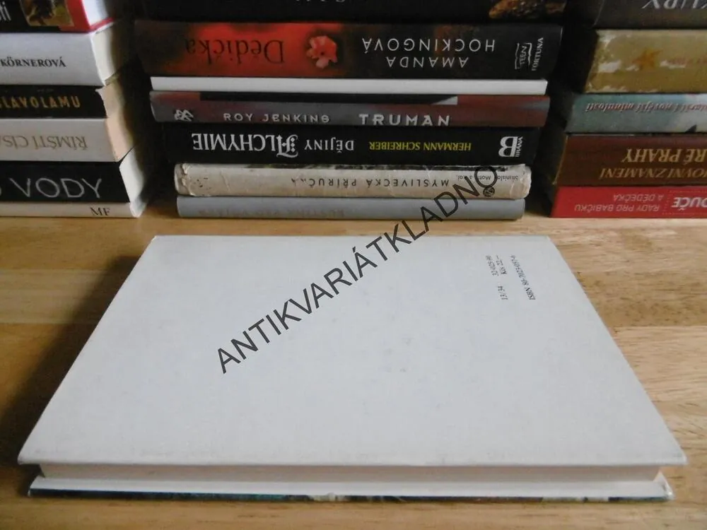 PARFÉM, PŘÍBĚH VRAHA, PATRICK SÜSKIND, **an