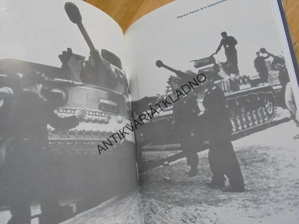 PORUČÍK TANKISTŮ, AUGUST VON KAGENECK, TANK, **an